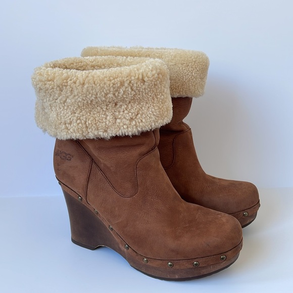 UGG Womens Carnegie Leather Studded Accents Boots Women's Size: 10M - Picture 9 of 9